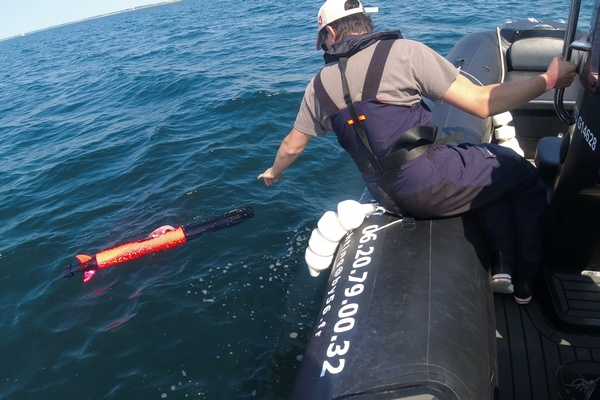 Launch of the micro-AUV YUCO from a boat