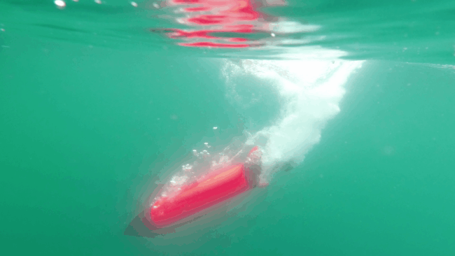 YUCO-pink_Micro-AUV_underwater_1-min